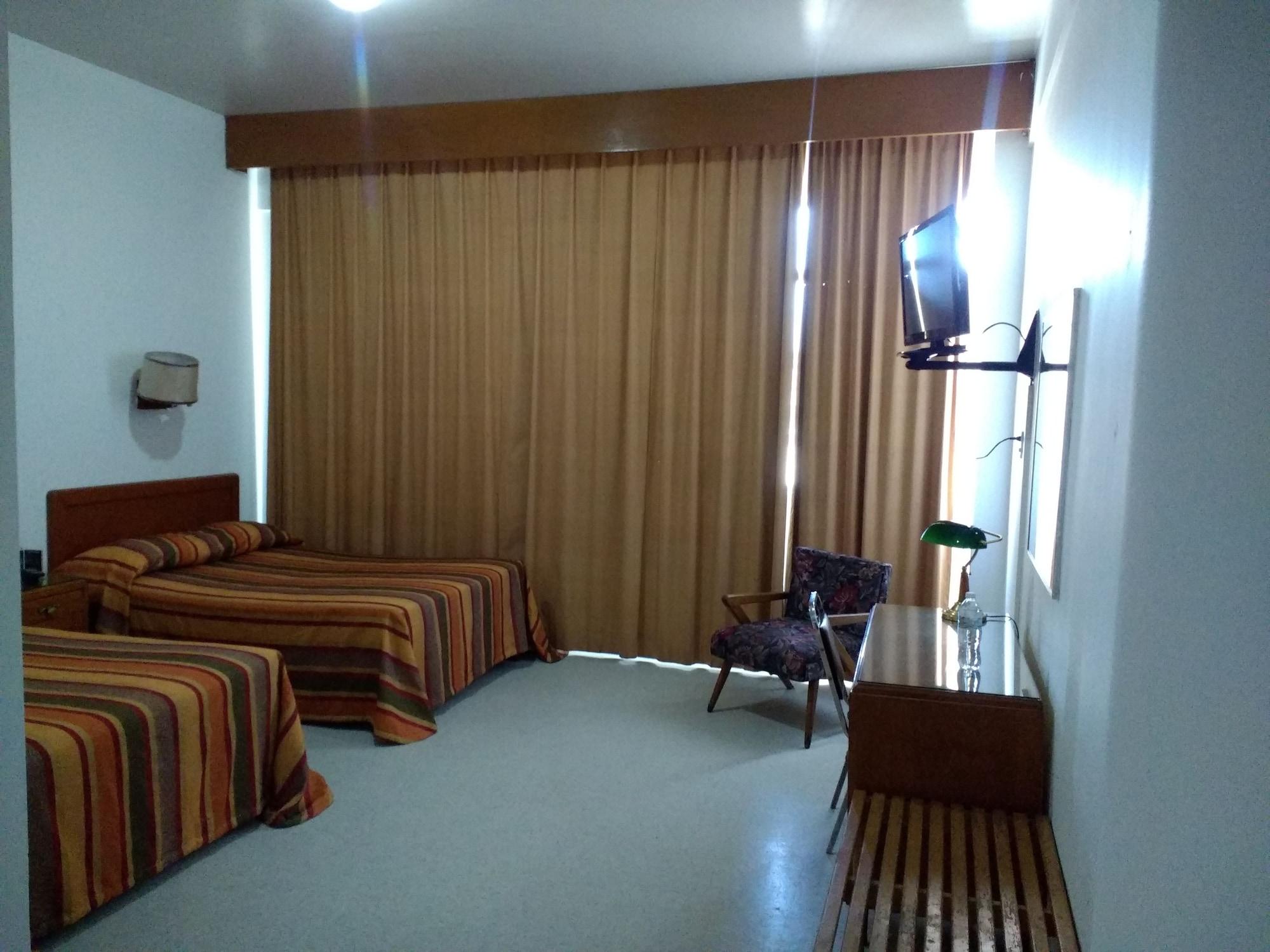 Hotel Calvete Torreón Buitenkant foto